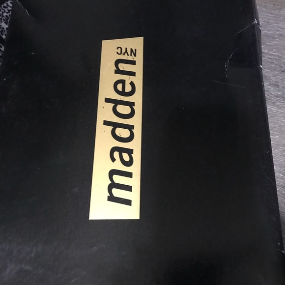 Peep Toe Sandals - Picture 4 of 5